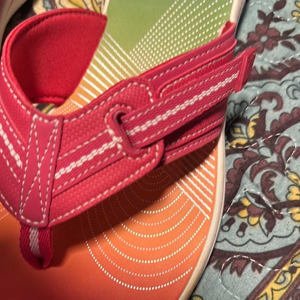 Clarks Cloudsteppers Multicolored Sandals - Picture 2 of 3